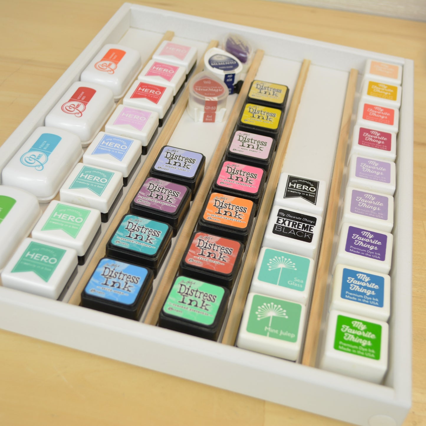 Top view of a six row mini ink tray.